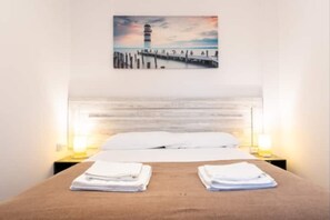 3 slaapkamers, een bureau, een strijkplank/strijkijzer, gratis wifi