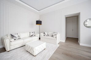 Living area - Luxury 1-bedroom and living room apartment heart of city Vilnius (Vilnius)
