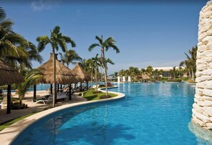 Outdoor pool, a heated pool - GRAND MAYAN, 2 BR Suite in Luxury Resort, RIVIERA MAYA (Riviera Maya)