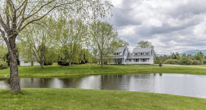 Country Apartment, pond minutes to Stowe & Smugglers Notch perfect for relaxing