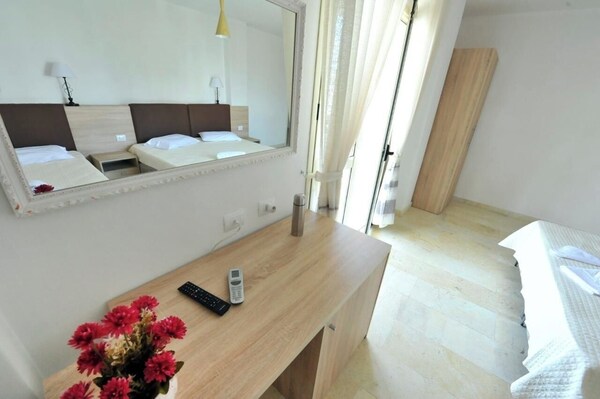 Boutique Hotel Vila Drini - Golem