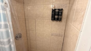 Handtücher, Seife, Toilettenpapier
