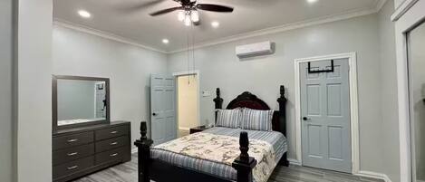 3 bedrooms, iron/ironing board
