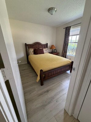 4 dormitorios, tabla de planchar con plancha, wifi gratis y ropa de cama