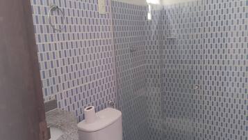 Comfort Double or Twin Room | Bathroom