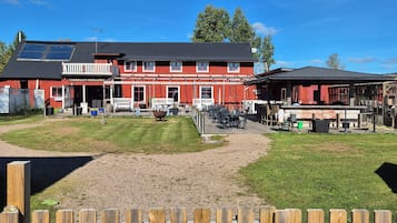Esterni