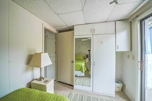 Room - 499 Marlin Dr. - 2 Bedroom 2 Bath with Golf Cart & State Park Location! (Panama City Beach)