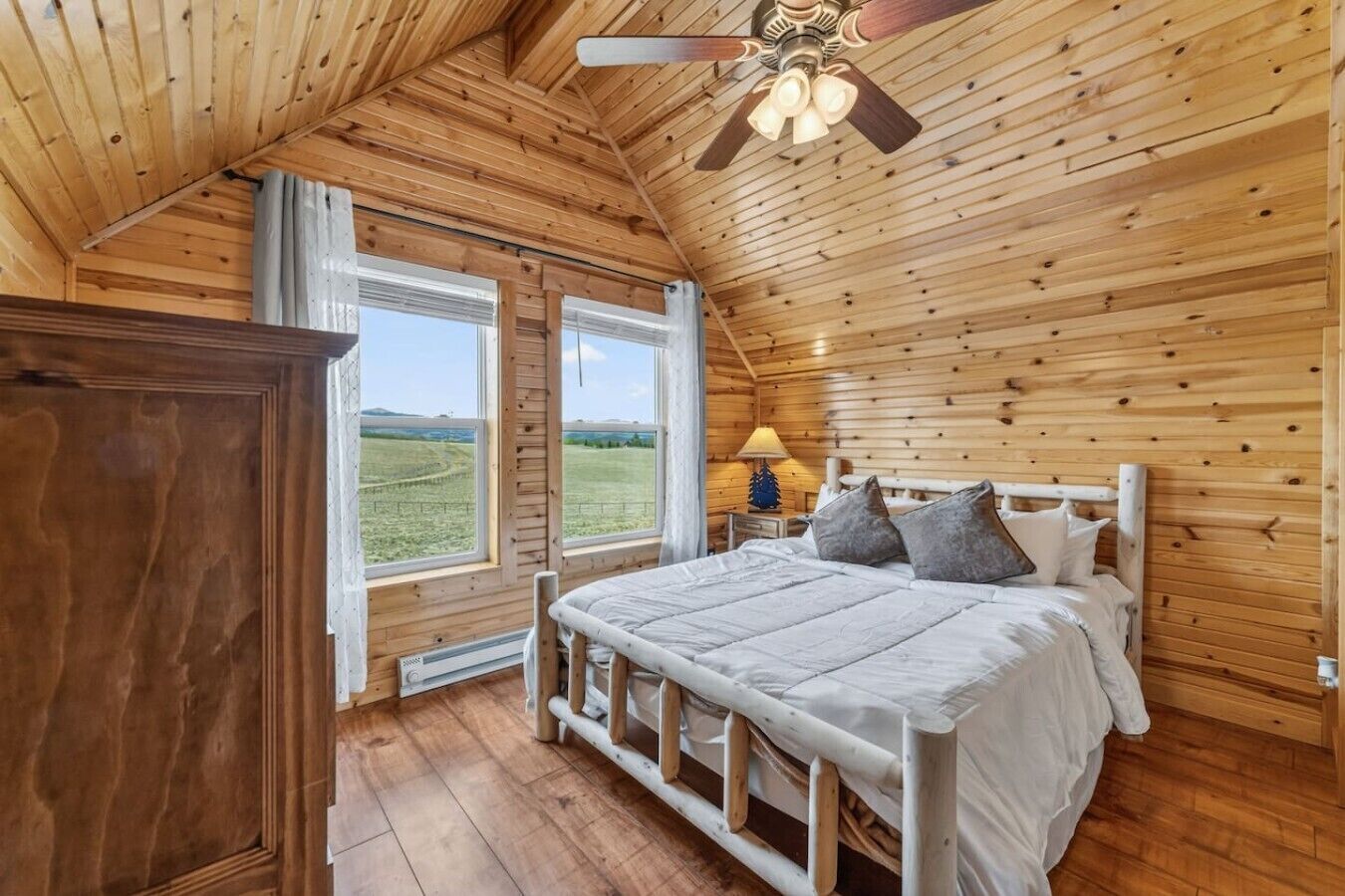 Desk, iron/ironing board, travel crib, WiFi