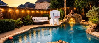 Spacious 5BR Home Near PGA, The Star & Toyota