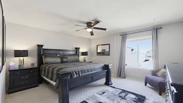 Desk, WiFi, bed sheets