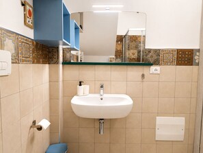 Hair dryer, towels, soap, toilet paper - B&B Interno SG - Two-room apartment in downtown L'Aquila (L'Aquila)