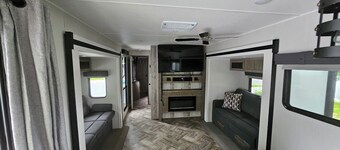 Escape to the High Desert: Luxury Tiny Home & Glamping Retreat