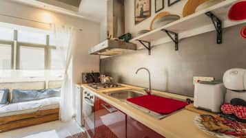 Microwave, oven, stovetop, coffee/tea maker