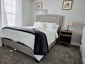 3 chambres, fer et planche à repasser, Wi-Fi, draps fournis