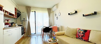 Chic Studio+ FullKitchen+ Free Parking+ Popcorn