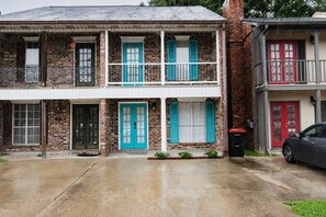 Exterior - Modern Furnished Stay Near River Ranch WiFi (Lafayette)