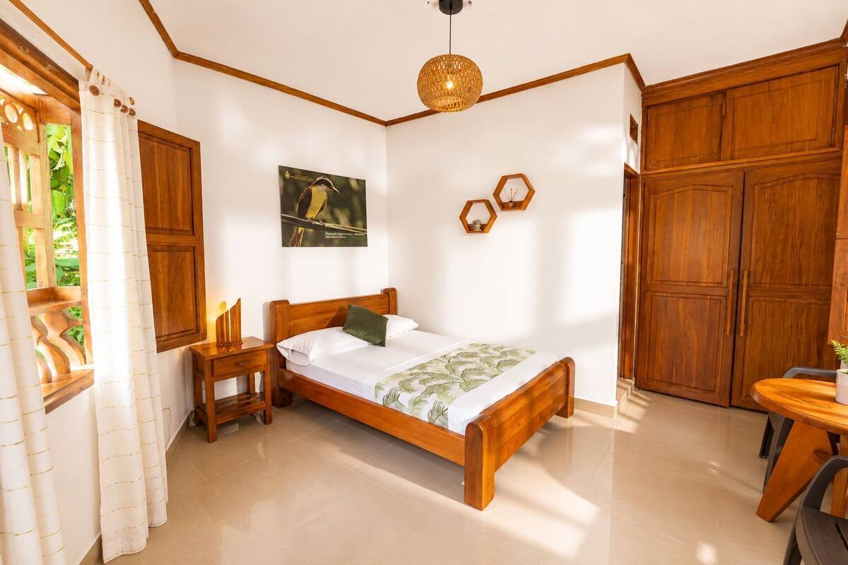 Comfort Double Room | Free WiFi, bed sheets