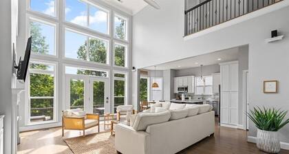 Luxury Lake Norman Retreat w/ Hot Tub, Gameroom, Firepit, Dock