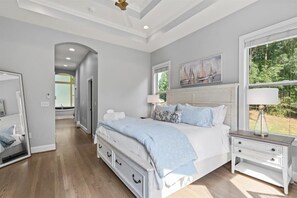 6 bedrooms, desk, iron/ironing board, free WiFi - Luxury Lake Norman Retreat w/ Hot Tub, Gameroom, Firepit, Dock (Mooresville)