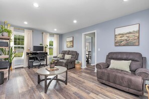Living area - Relax and unwind at this peaceful private estate. (Union Township)
