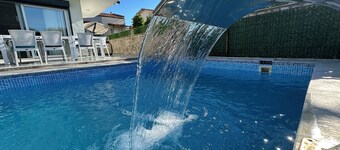 Villa with Private Pool Near the Sea