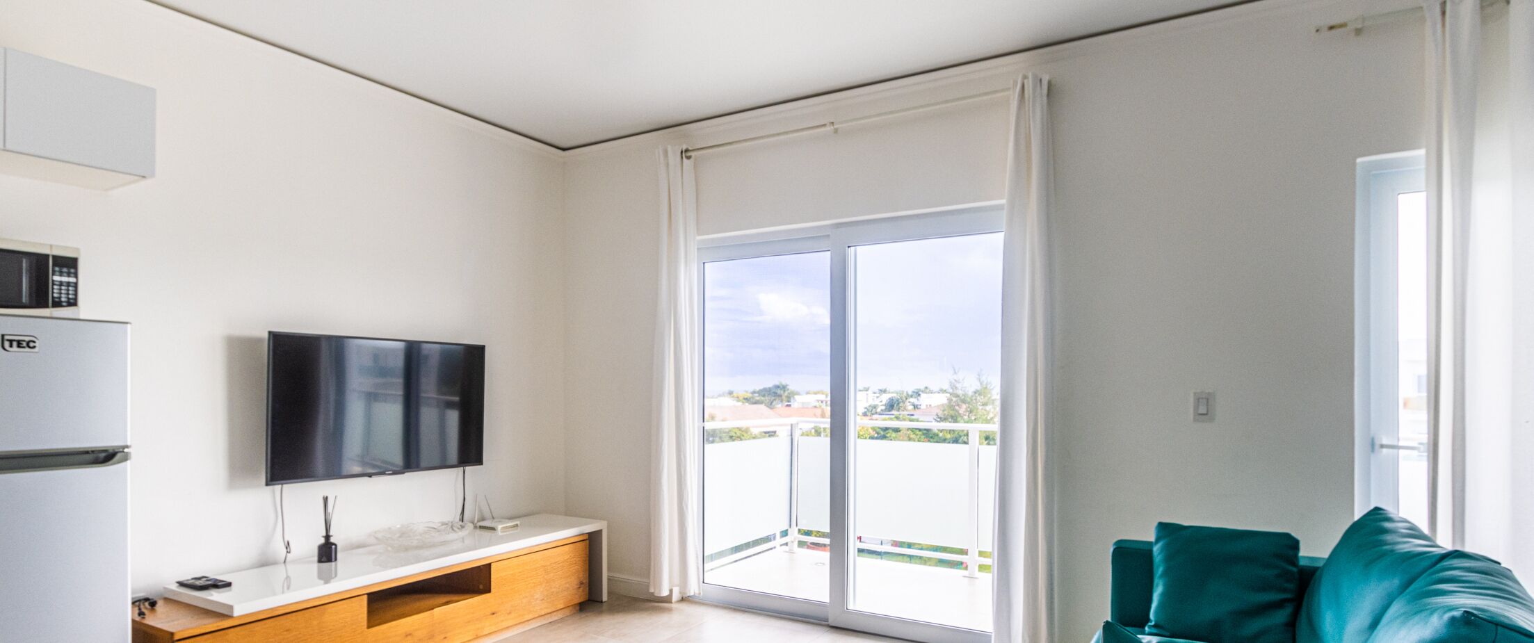 Apartment, Balcony, Ocean View | Living room