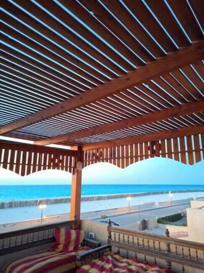 First row chalet (beachfront) Full AC
Beachhouse