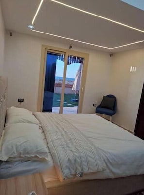 2 bedrooms, iron/ironing board, WiFi, bed sheets - First row chalet (beachfront) Full AC 
Beachhouse (Marsa Matrouh Governorate)
