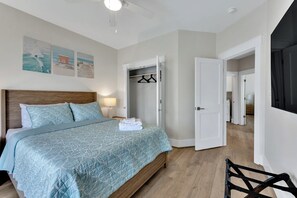 Room - Pet-Friendly Virginia Beach 4BR Getaway (Virginia Beach)