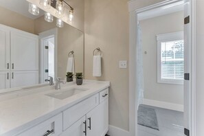 Bathroom - Pet-Friendly Virginia Beach 4BR Getaway (Virginia Beach)