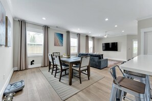 Dining - Pet-Friendly Virginia Beach 4BR Getaway (Virginia Beach)