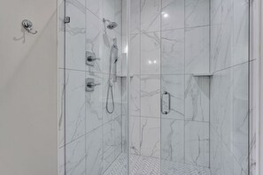 Shower, hair dryer, towels, soap - Pet-Friendly Virginia Beach 4BR Getaway (Virginia Beach)