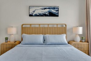 4 bedrooms, iron/ironing board, free WiFi, bed sheets - Pet-Friendly Virginia Beach 4BR Getaway (Virginia Beach)