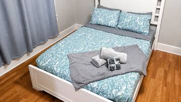 1 chambre, bureau, fer et planche à repasser, accès au Wi-Fi (inclus)