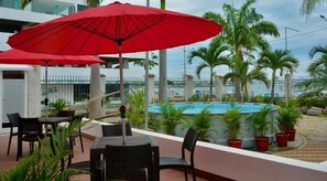 Khu ẩm thực ngoài trời