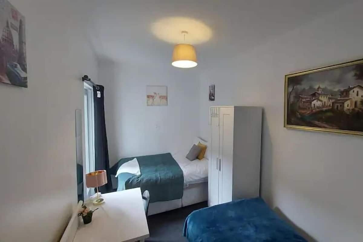 Comfort Triple Room, City View
