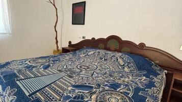 4 bedrooms, internet, bed sheets