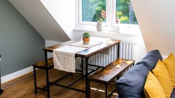 Classic Apartment | Dining