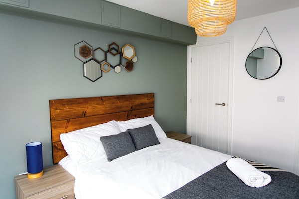 198 Portland Apartments By Rizalina - Newcastle upon Tyne