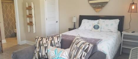 1 bedroom, iron/ironing board, WiFi, bed sheets