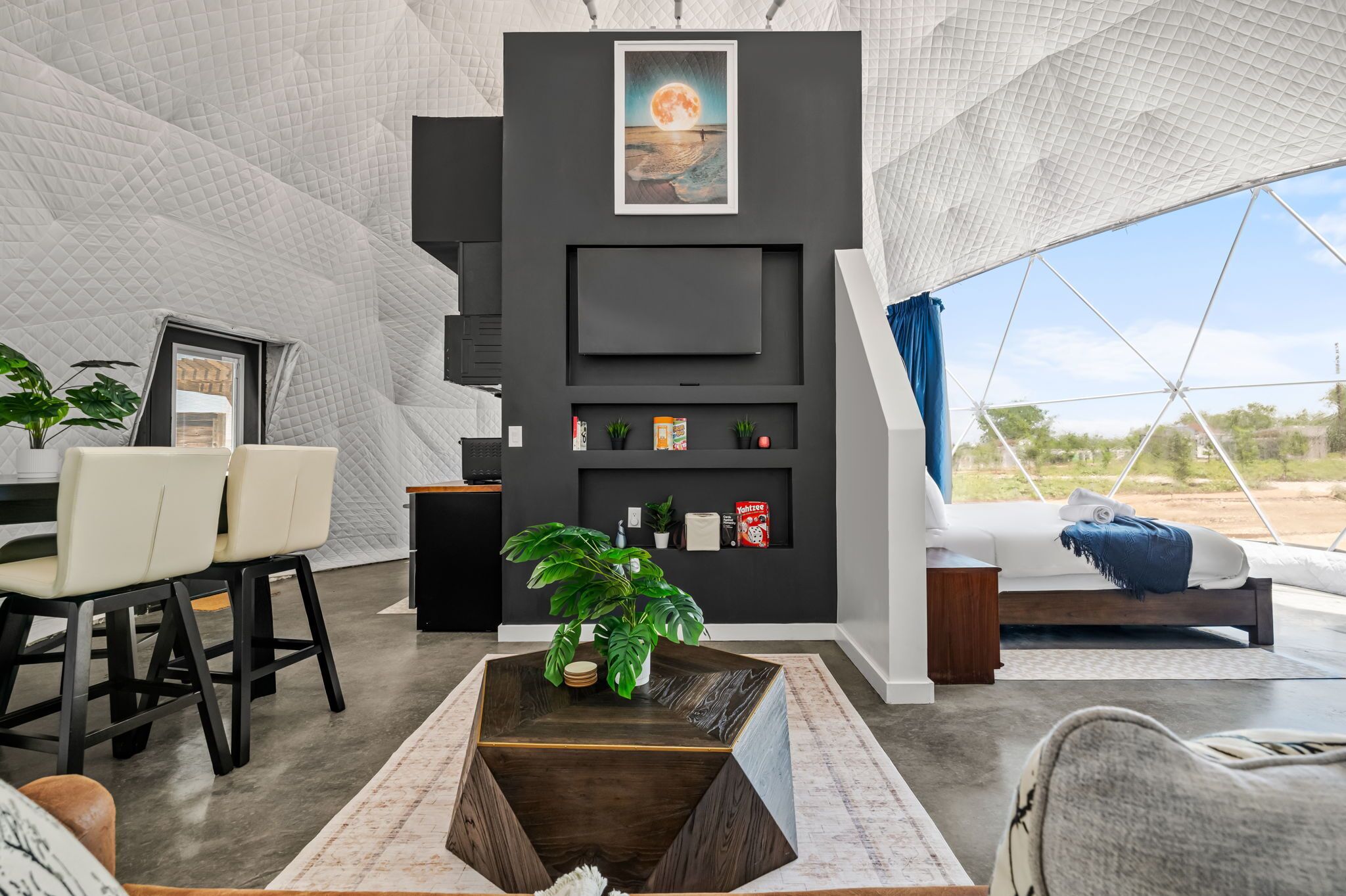 1 quarto, Wi-Fi de cortesia, roupa de cama