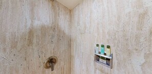 Hair dryer, towels, soap, toilet paper - Oceanfront 3BR Presidential Suite Dec 19–26. (San Lucas)