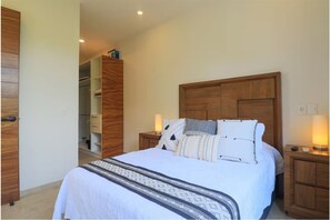 Room - Ground Level 2BD Villa w/Pool, garden + fast Wi-Fi (Flamingos)