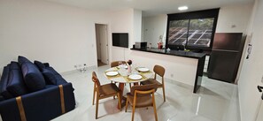 Dining - Cozy apartment 201 near Pátio Savassi Shopping Mall (Belo Horizonte)