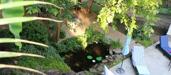 Luxury Retreat 20 Minutes from downtown- heated pool