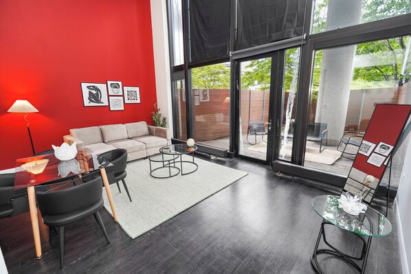 Interior - Chic Westown 1BR Duplex with Patio near RiverWalk (Milwaukee)
