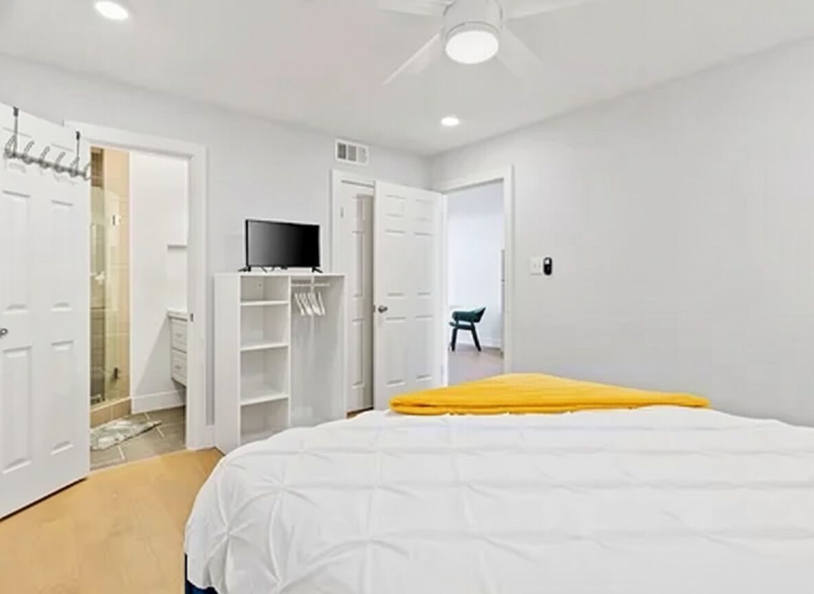 WiFi, bed sheets