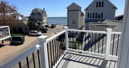 Stylish Beach 3 Bedroom House Retreat in Milford