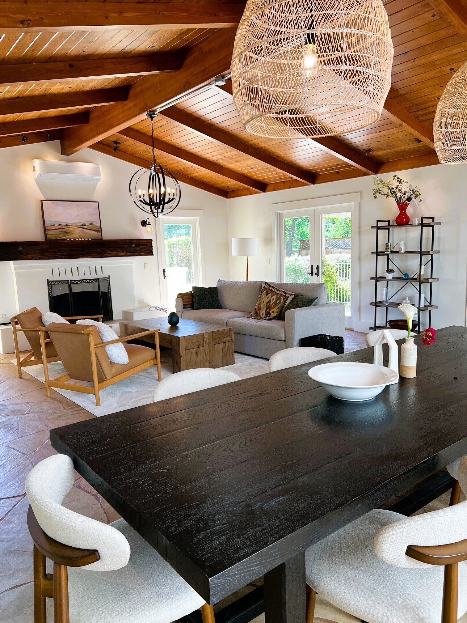 Elegant Sonoma Estate On 3 Private Acres In Prime Location - Sonoma, CA