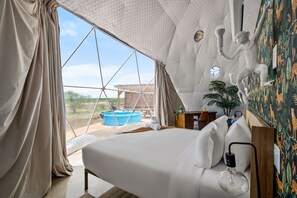 Room - The Jungle Glamping Dome with private hot tub (San Marcos)
